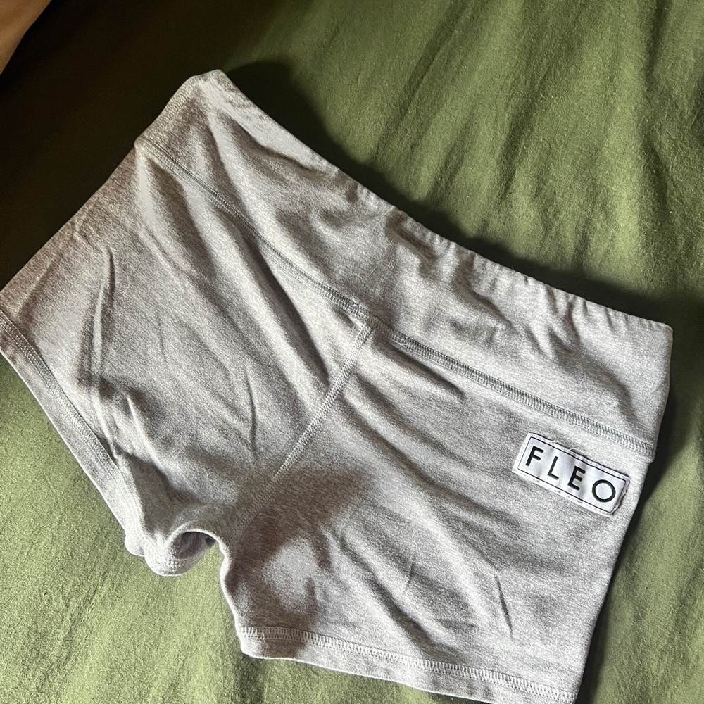 FLEO Women's Gray Shorts